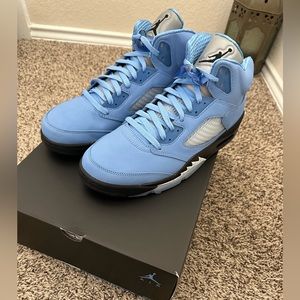 (SOLD)Air Jordan 5 UNC Size 10.5 Men Brand new